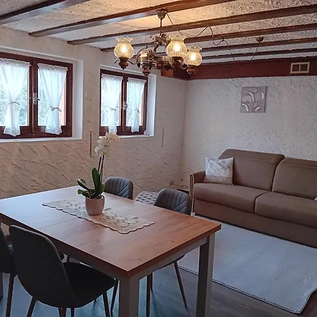 Apartment Antica Casa Di Lea San Siro (Lombardy)